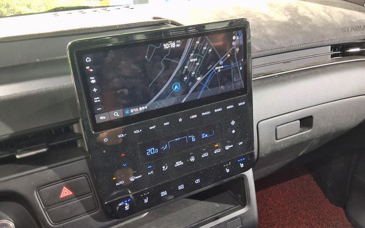 2022 - hyundai staria