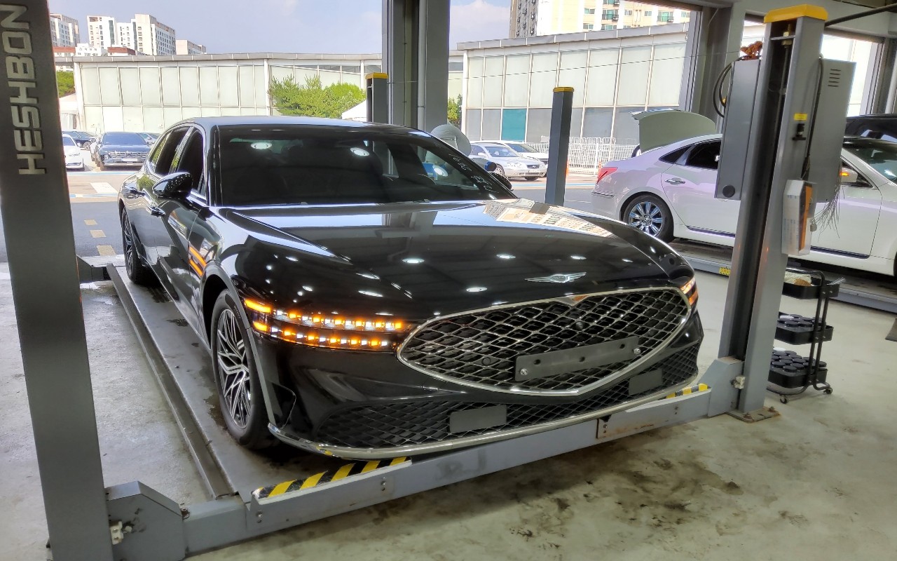 جينيسيس G90 2022 — صورة 1