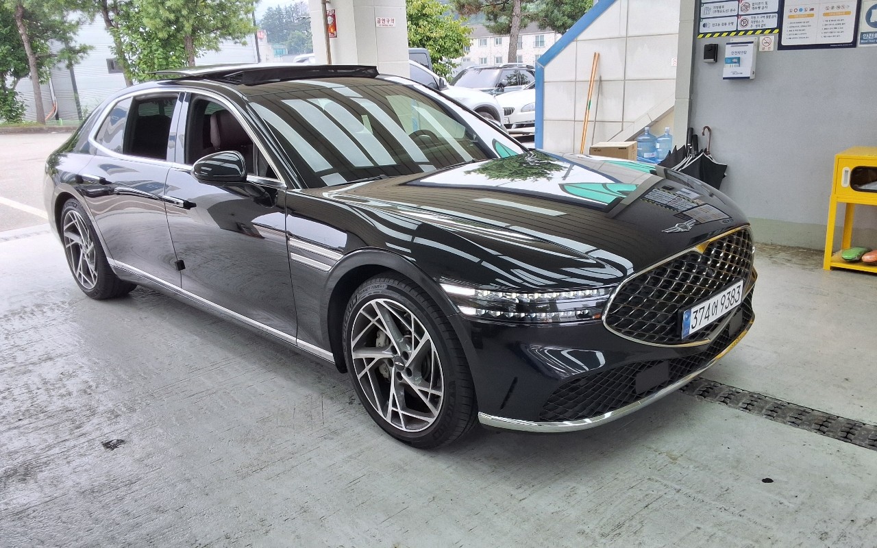 2022 - genesis g90