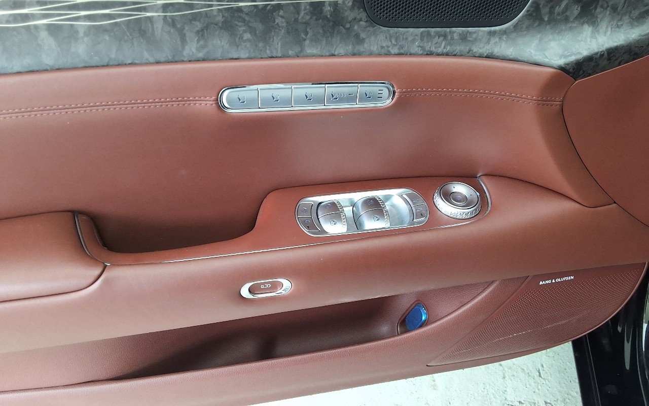 2022 - genesis g90