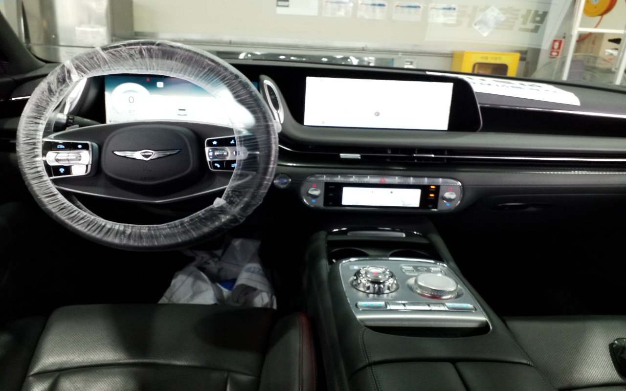2022 - genesis g90