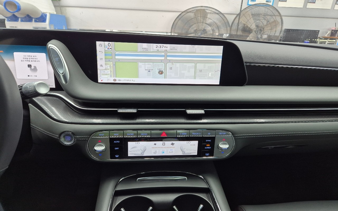 جينيسيس G90 2023 — صورة 8