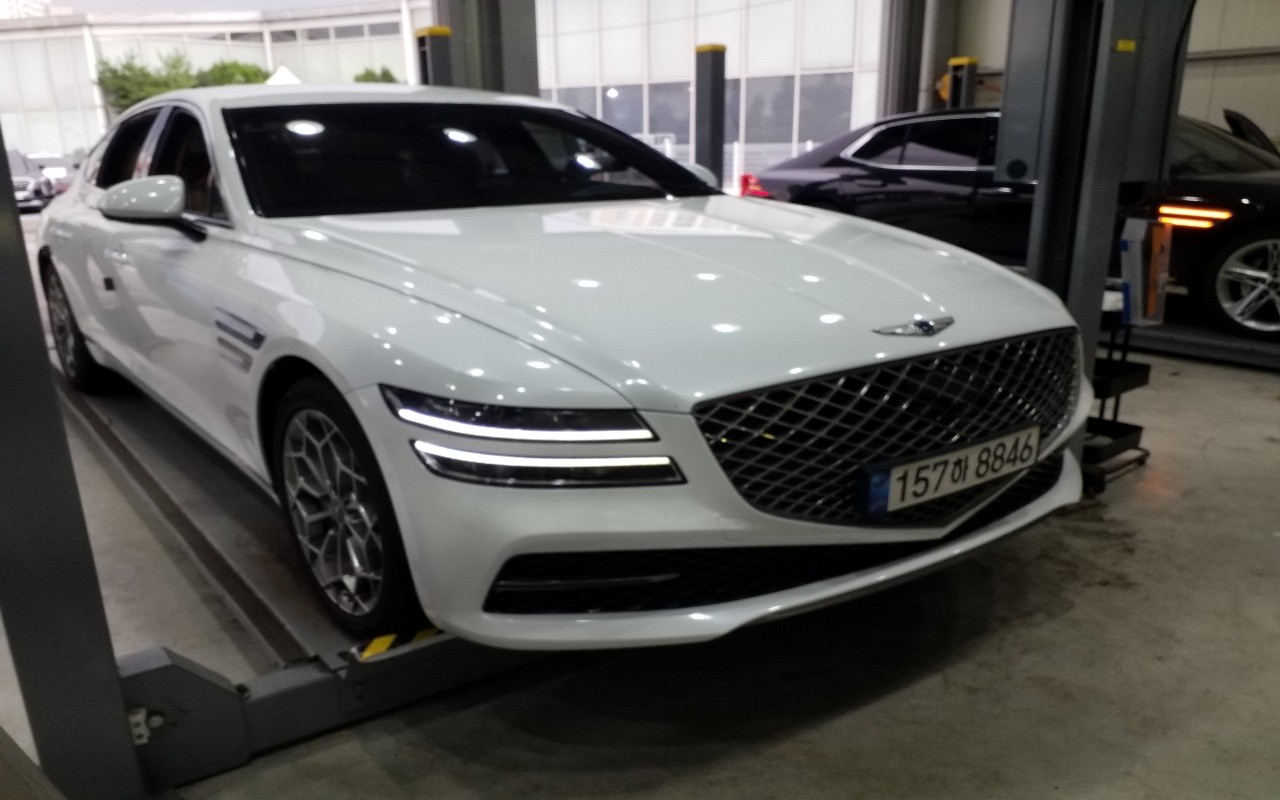 2022 - genesis g80