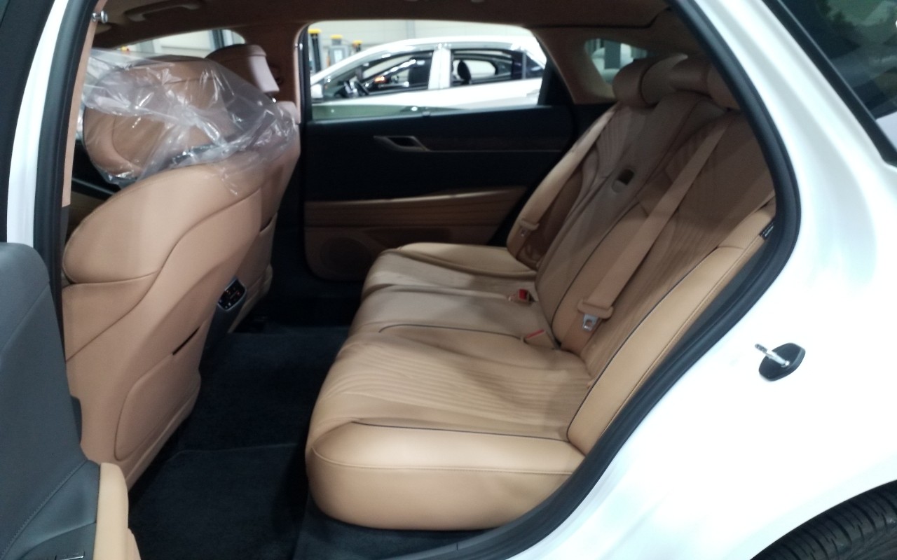 2022 - genesis g80