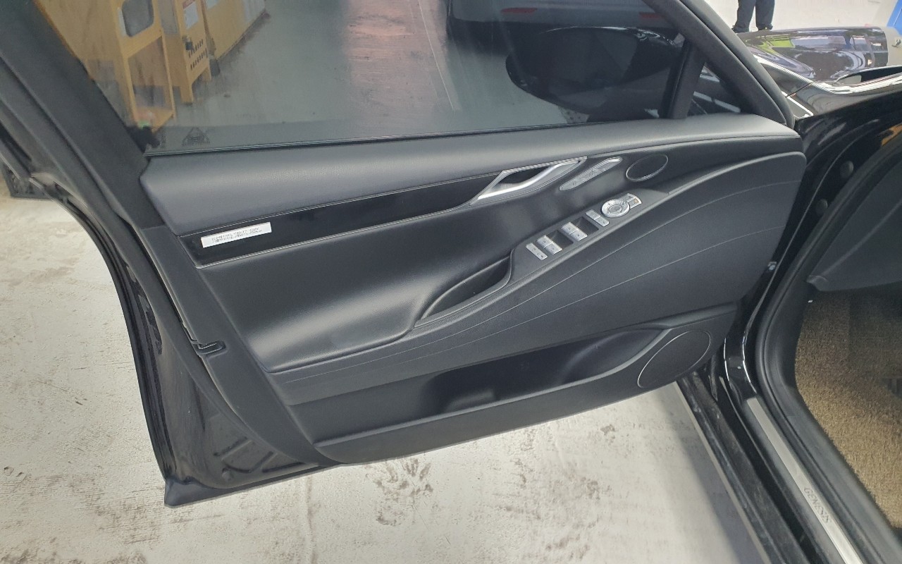 2021 - genesis g80