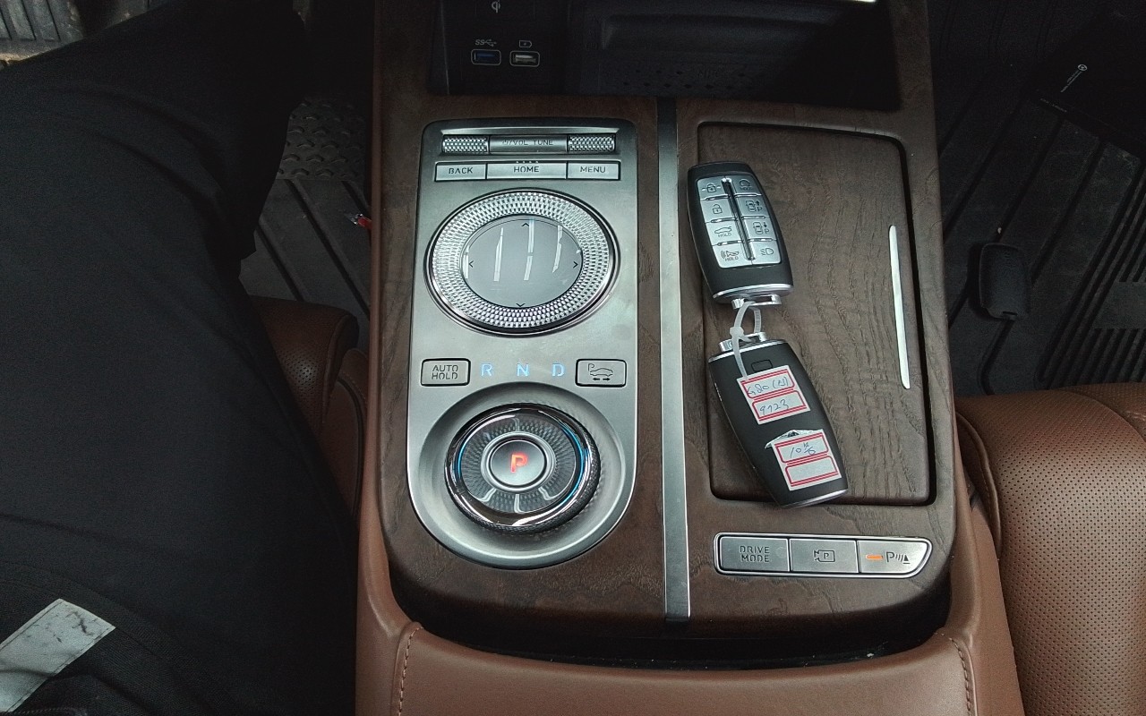 2021 - genesis g80