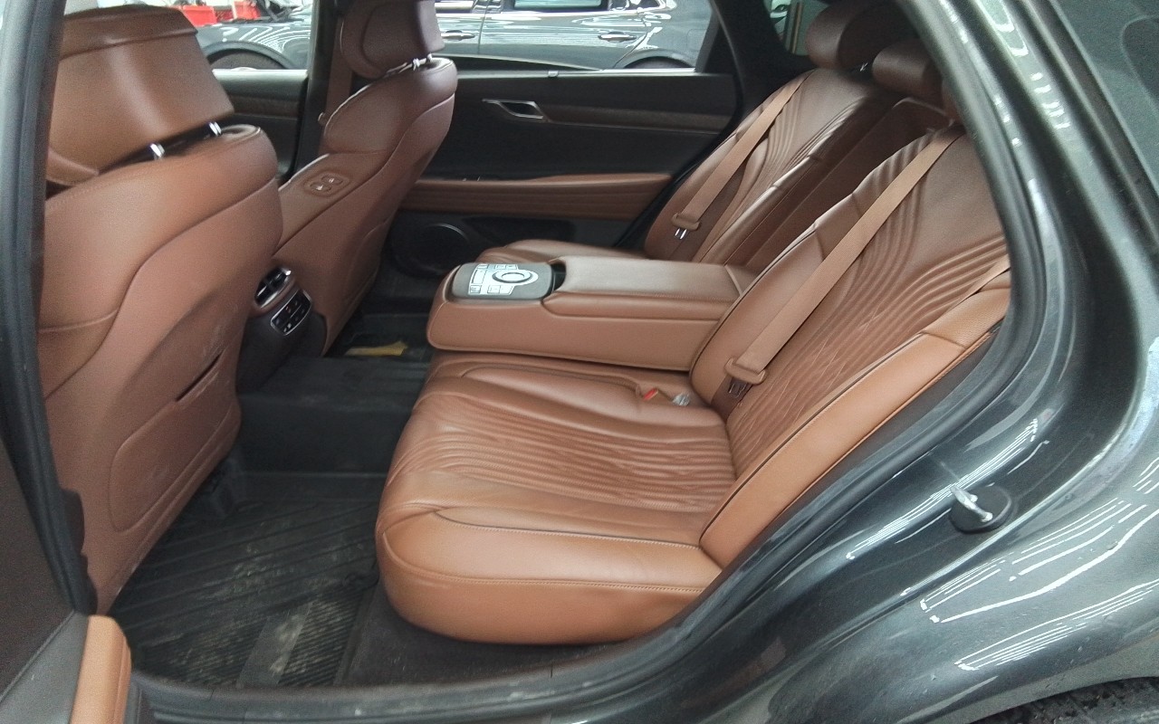 2021 - genesis g80