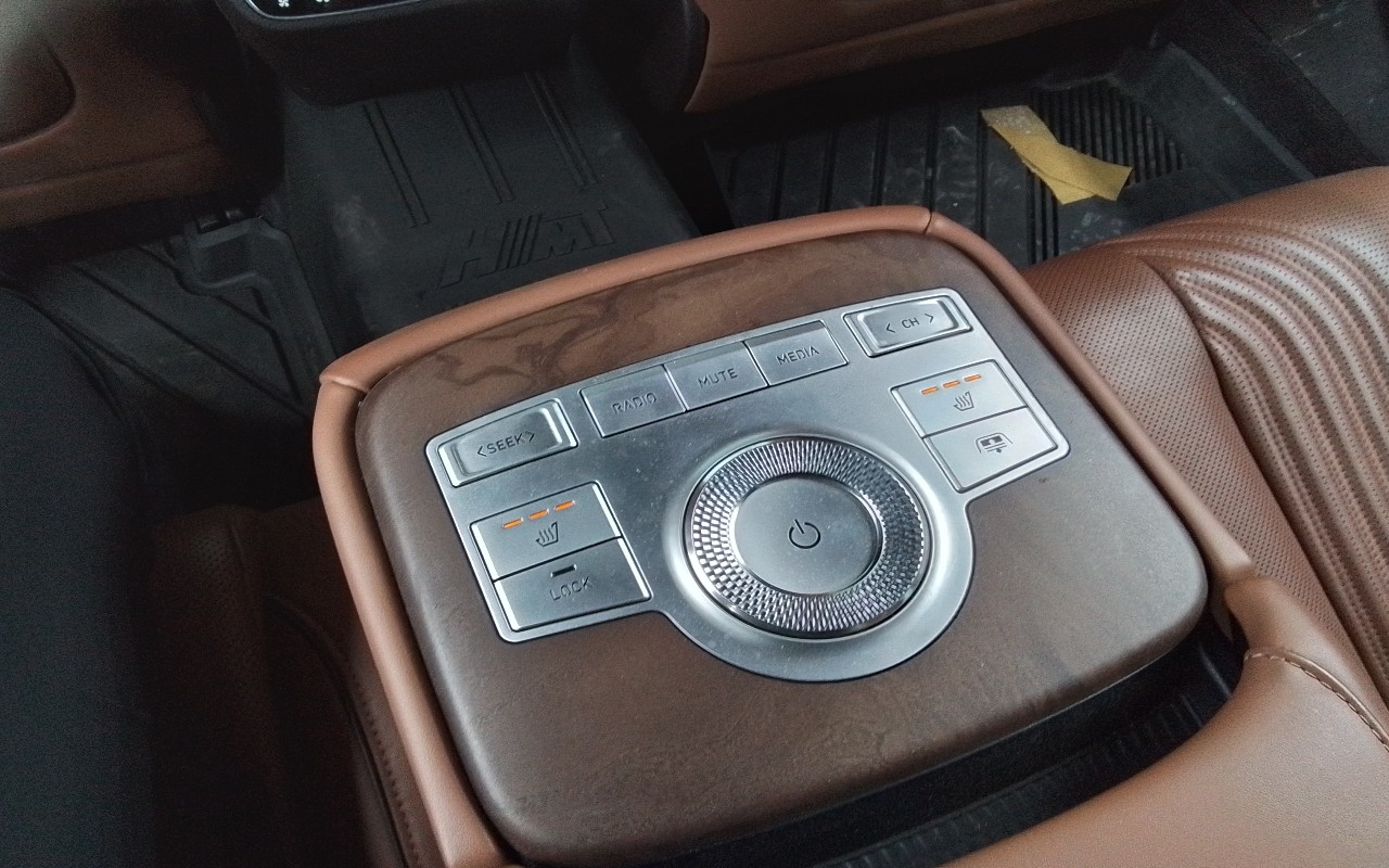2021 - genesis g80
