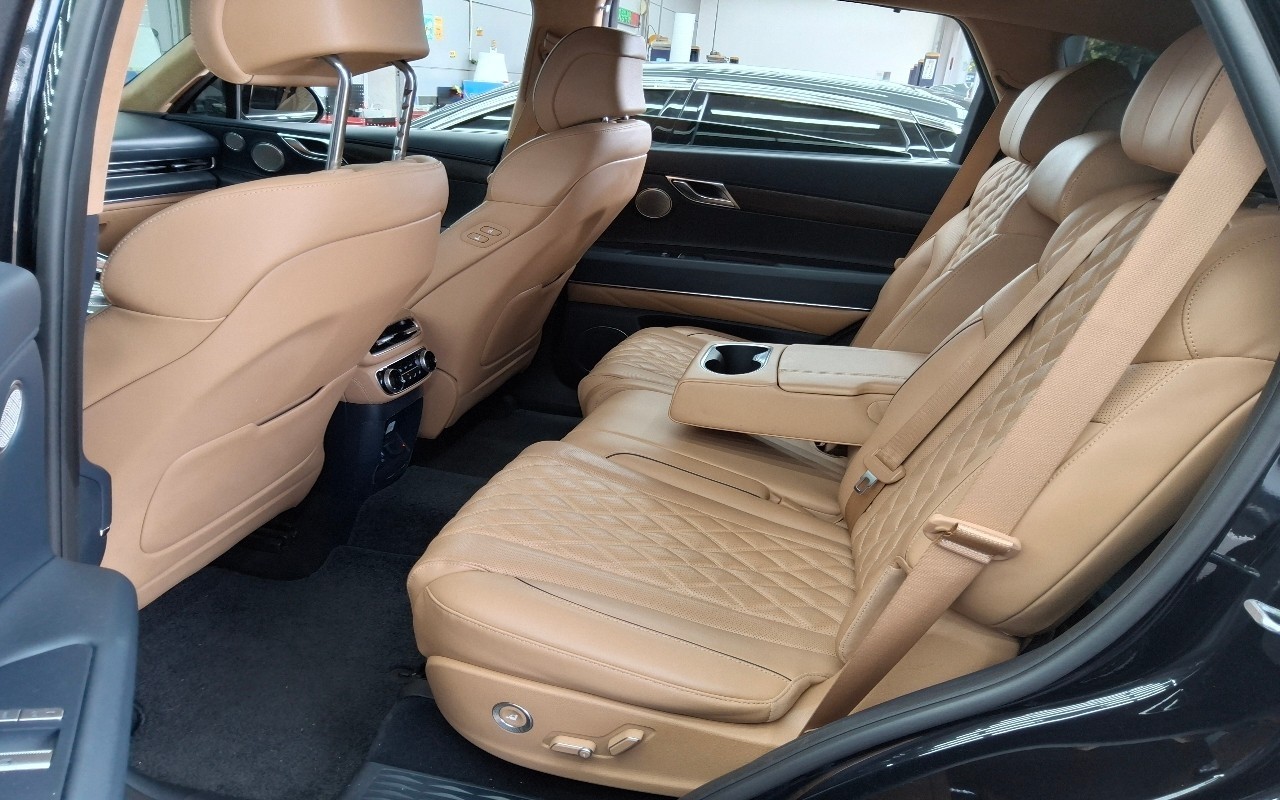 2022 - genesis gv80