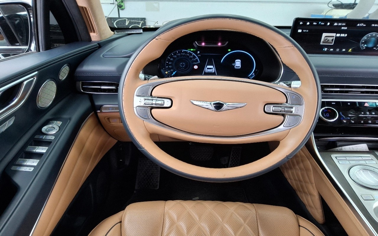 2022 - genesis gv80