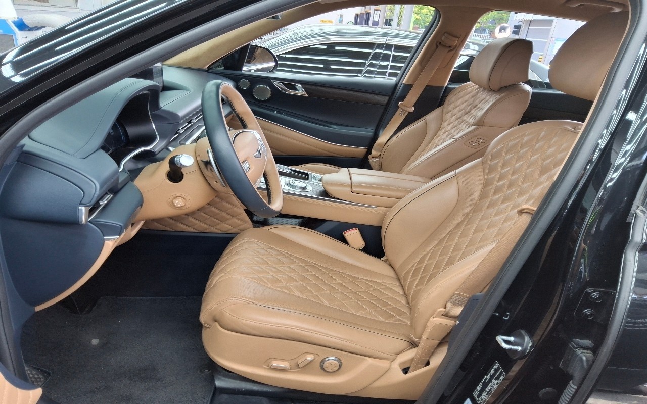 2022 - genesis gv80