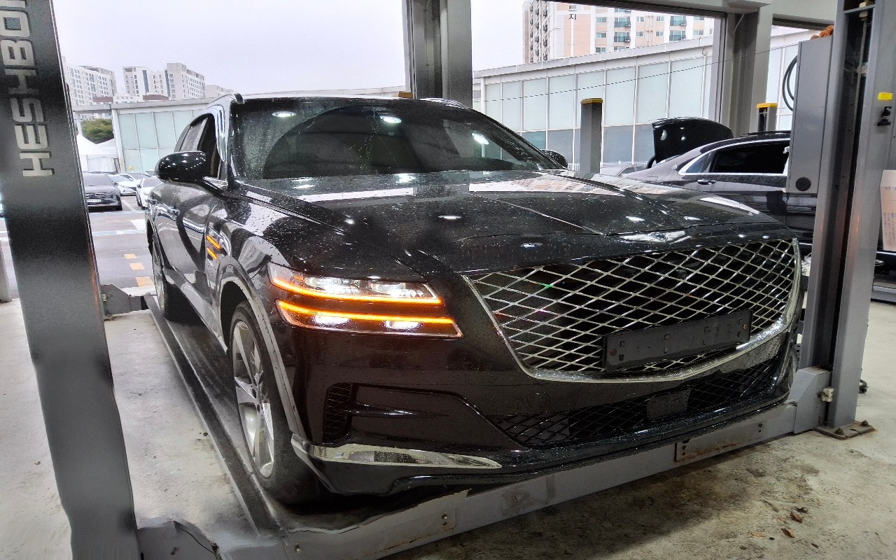 جينيسيس Gv80 2023 — صورة 1