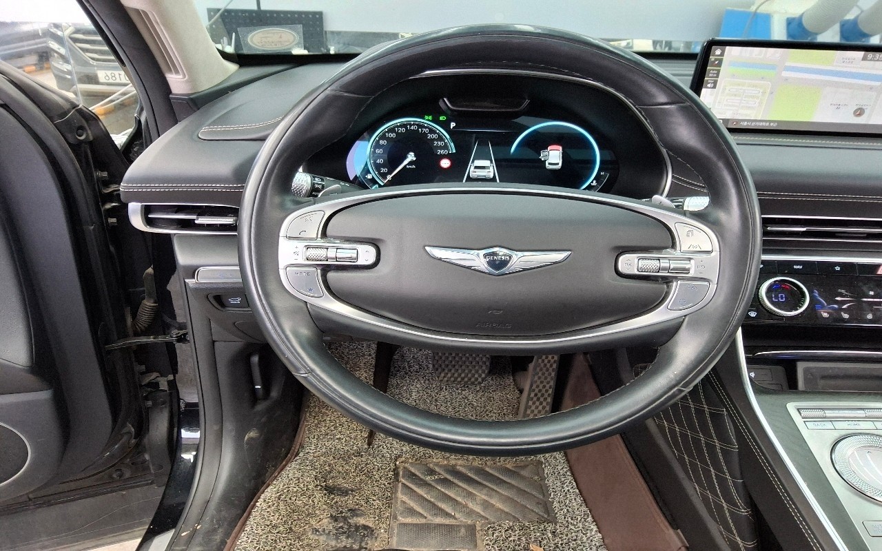 2022 - genesis gv80