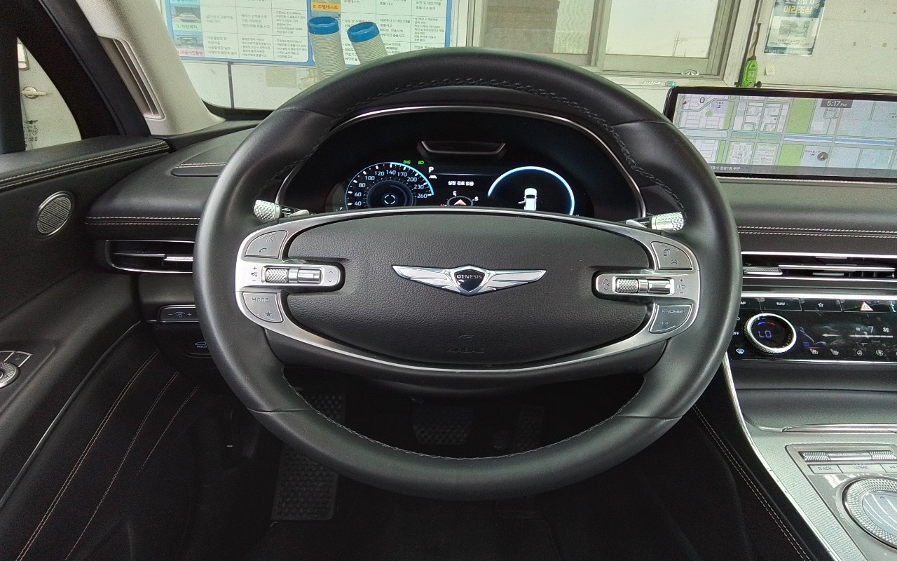 2021 - genesis gv80