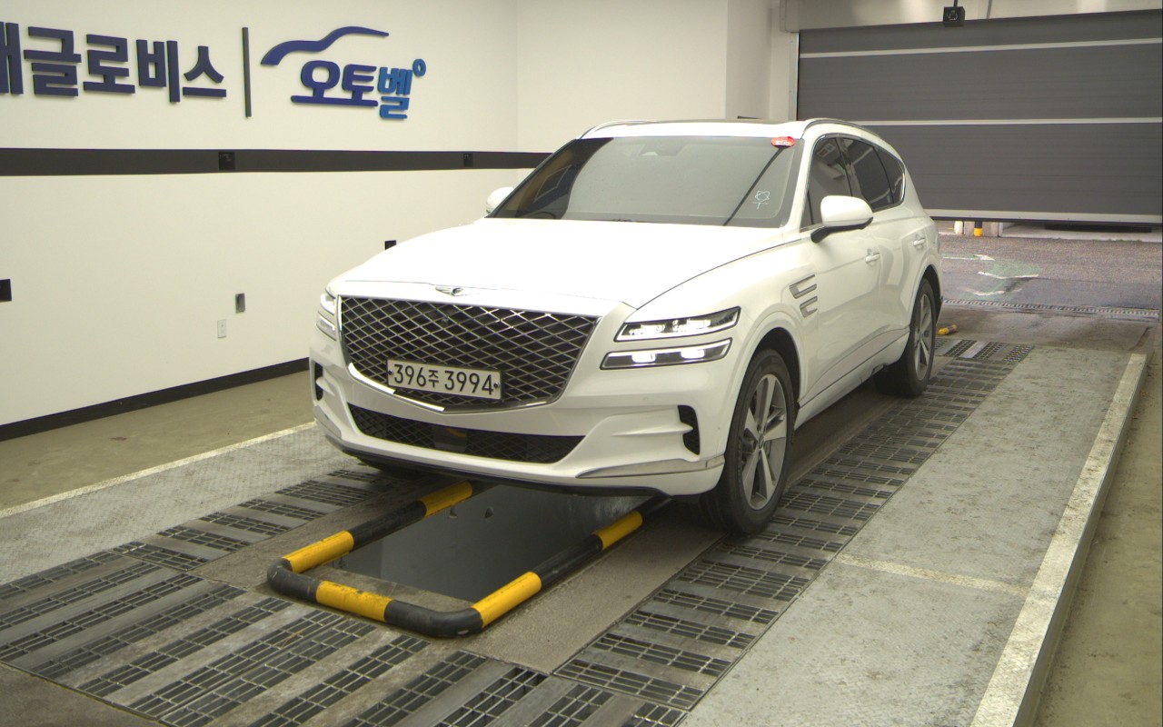 2021 - genesis gv80