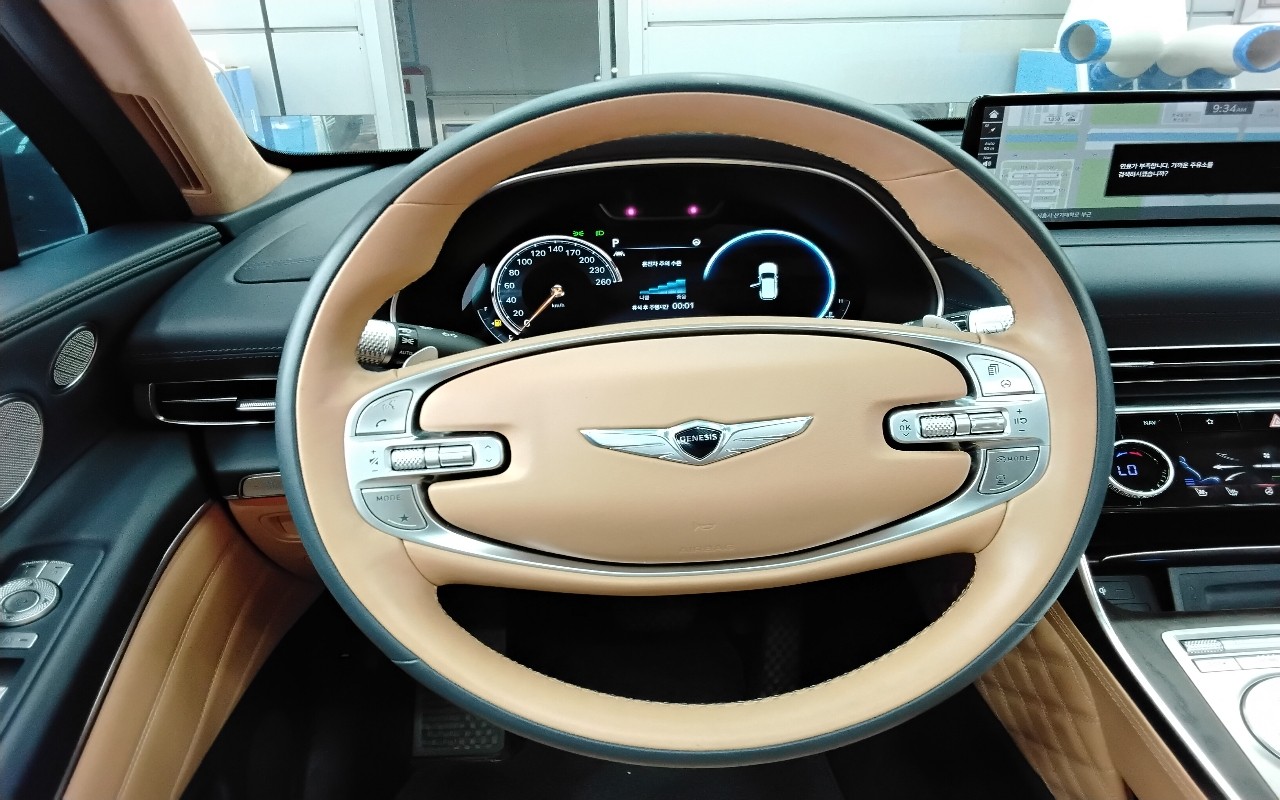 2021 - genesis gv80