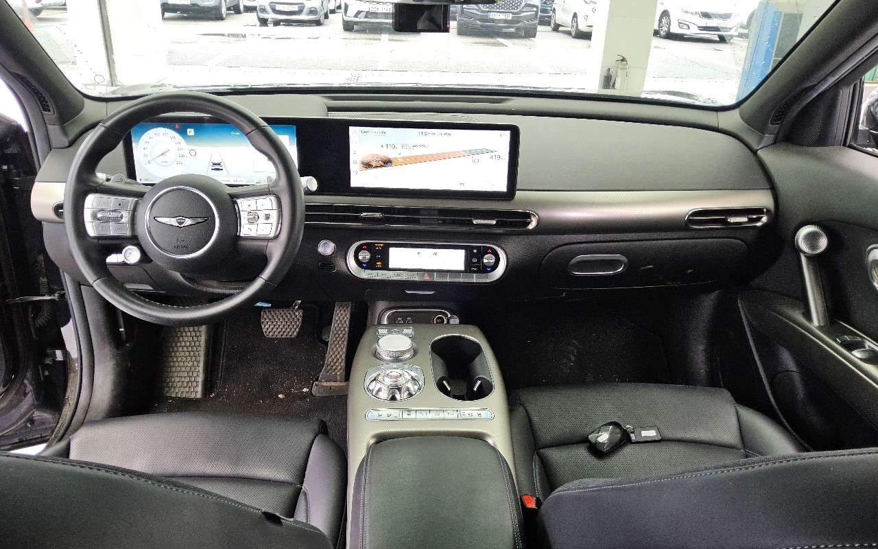2022 - genesis gv60