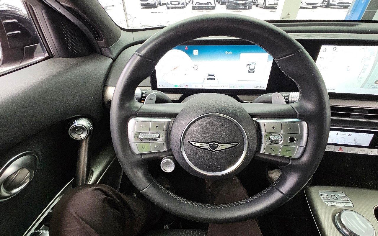 2022 - genesis gv60
