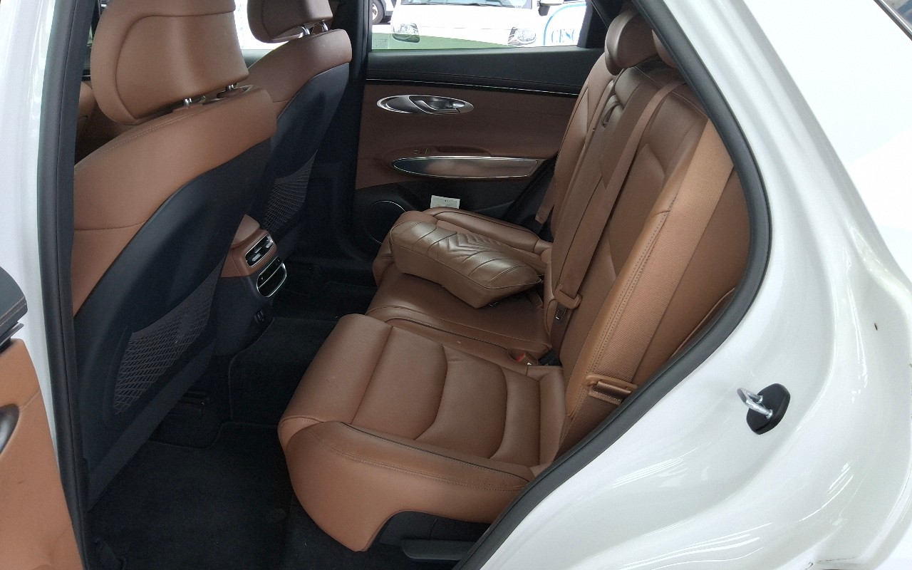 2023 - genesis gv70