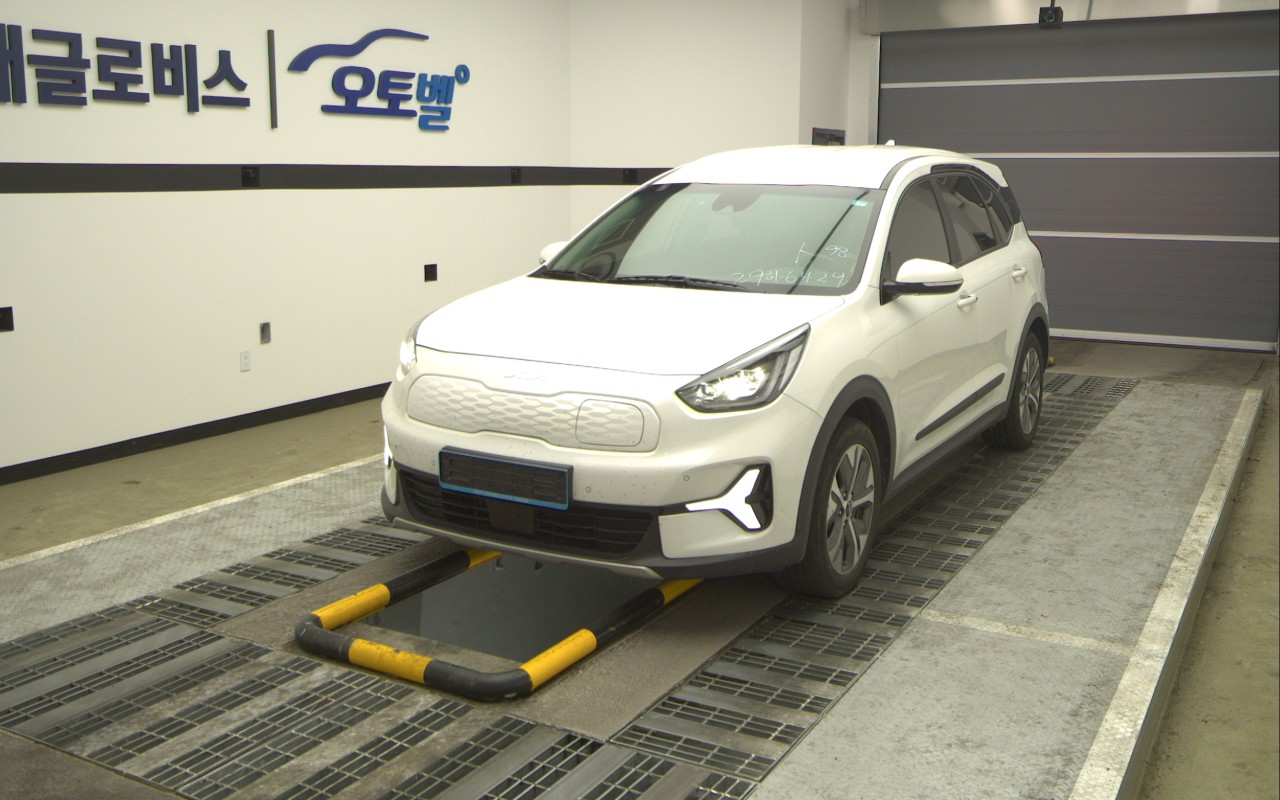 2023 - kia niro