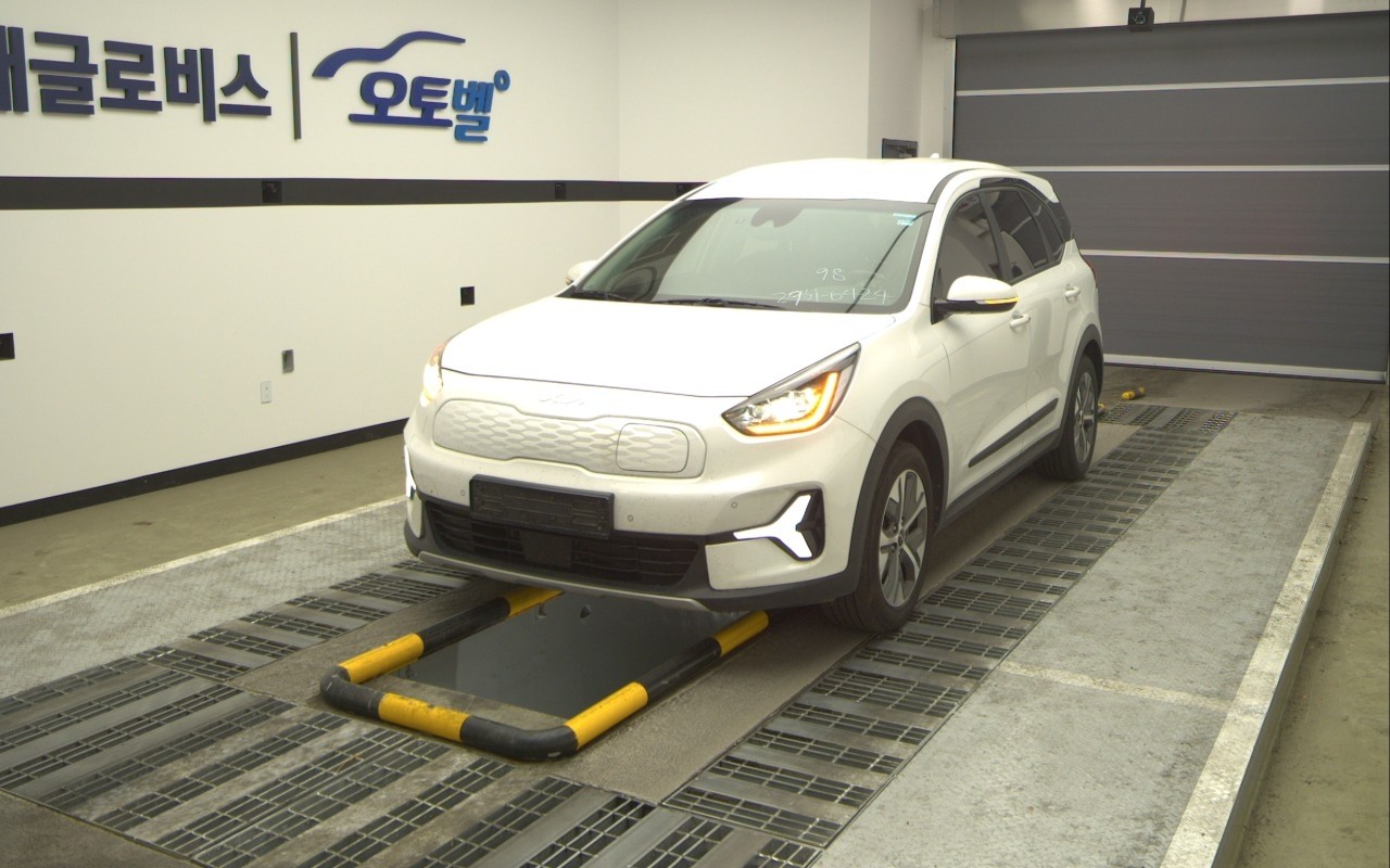 2023 - kia niro