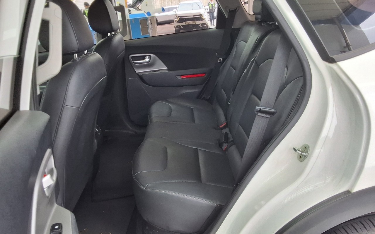 2023 - kia niro