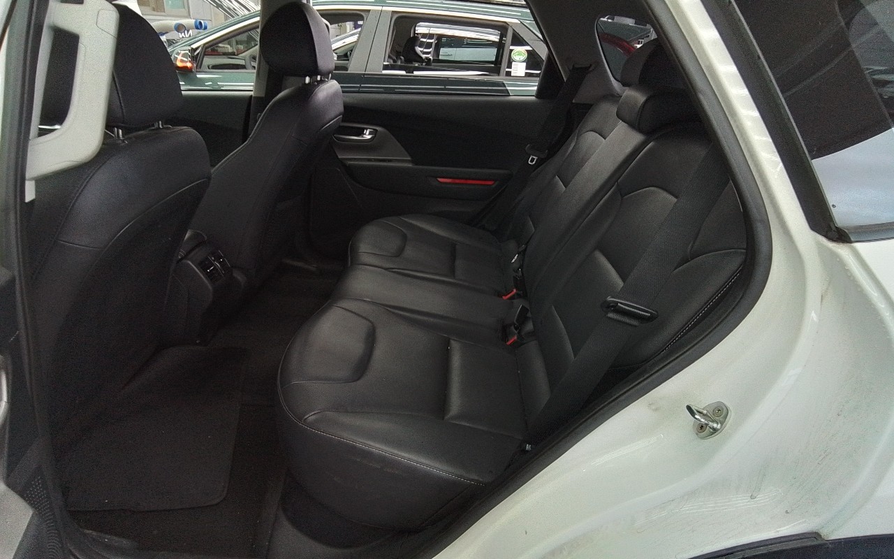 2023 - kia niro