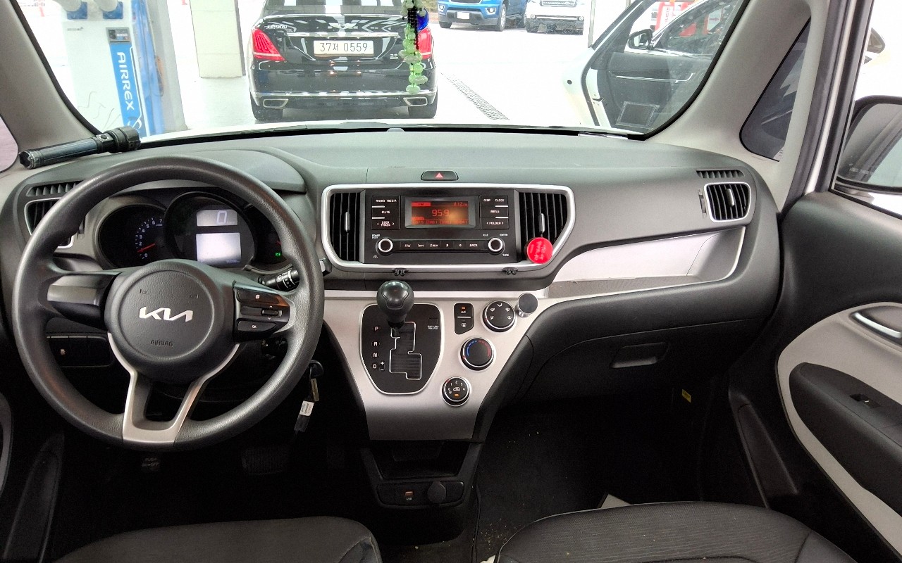 2022 - kia ray