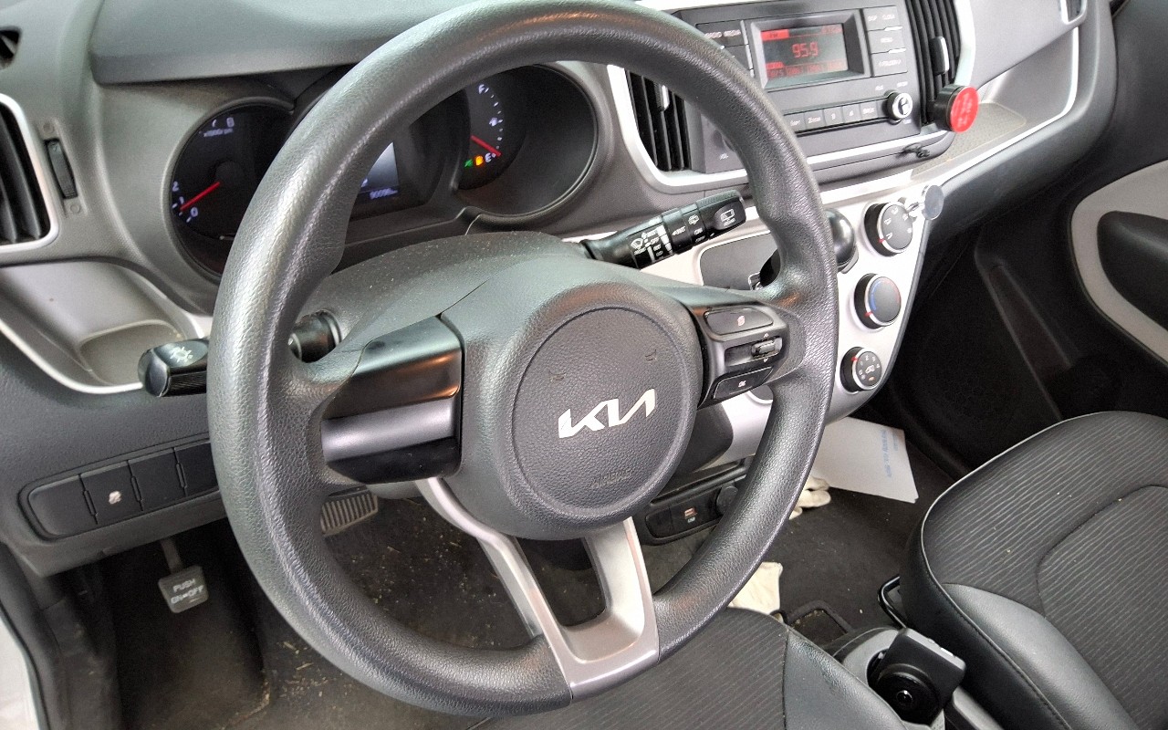 2022 - kia ray