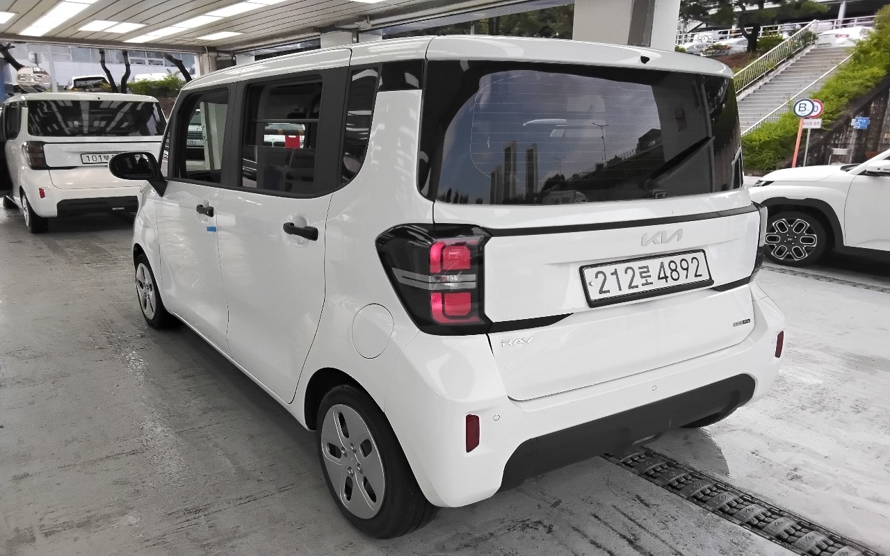 2023 - kia ray