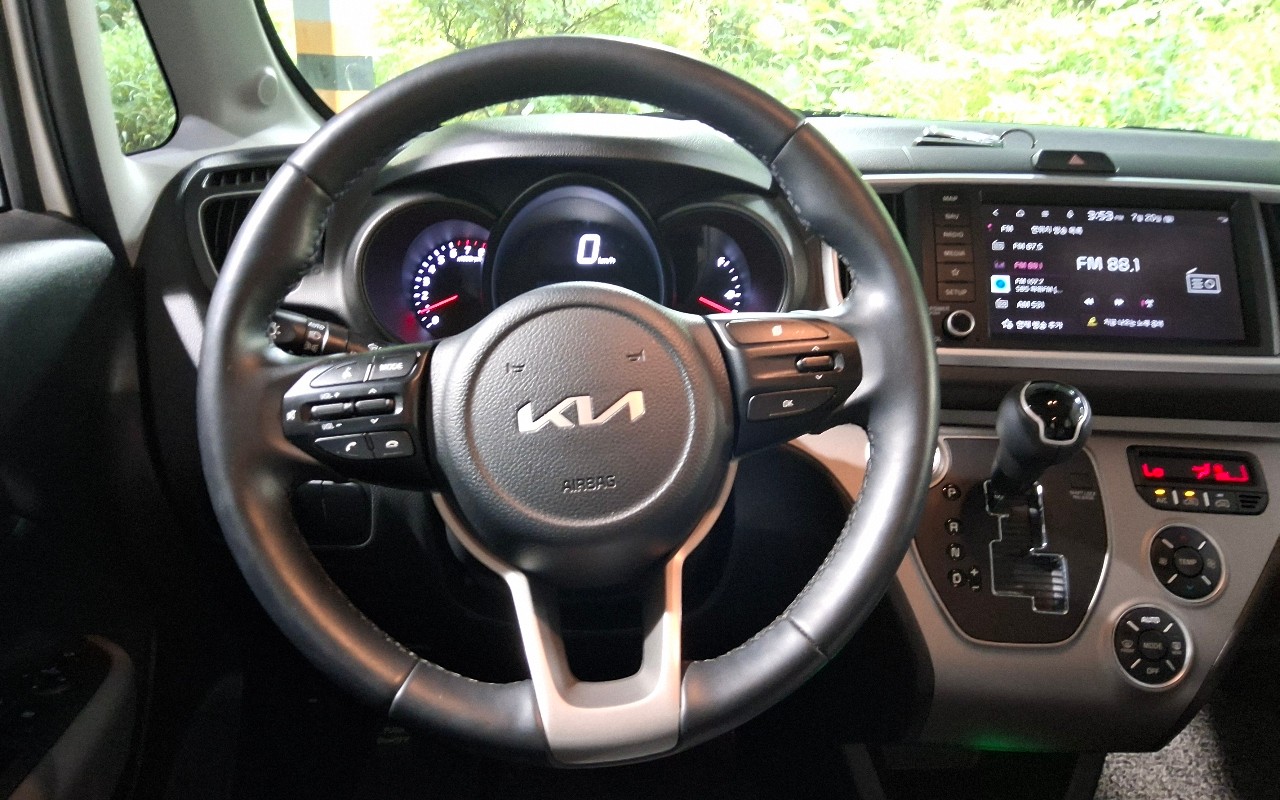 2022 - kia ray