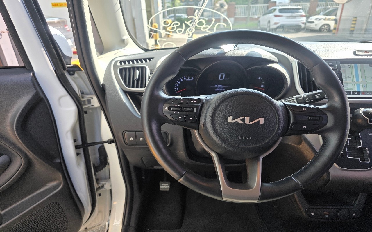 2022 - kia ray
