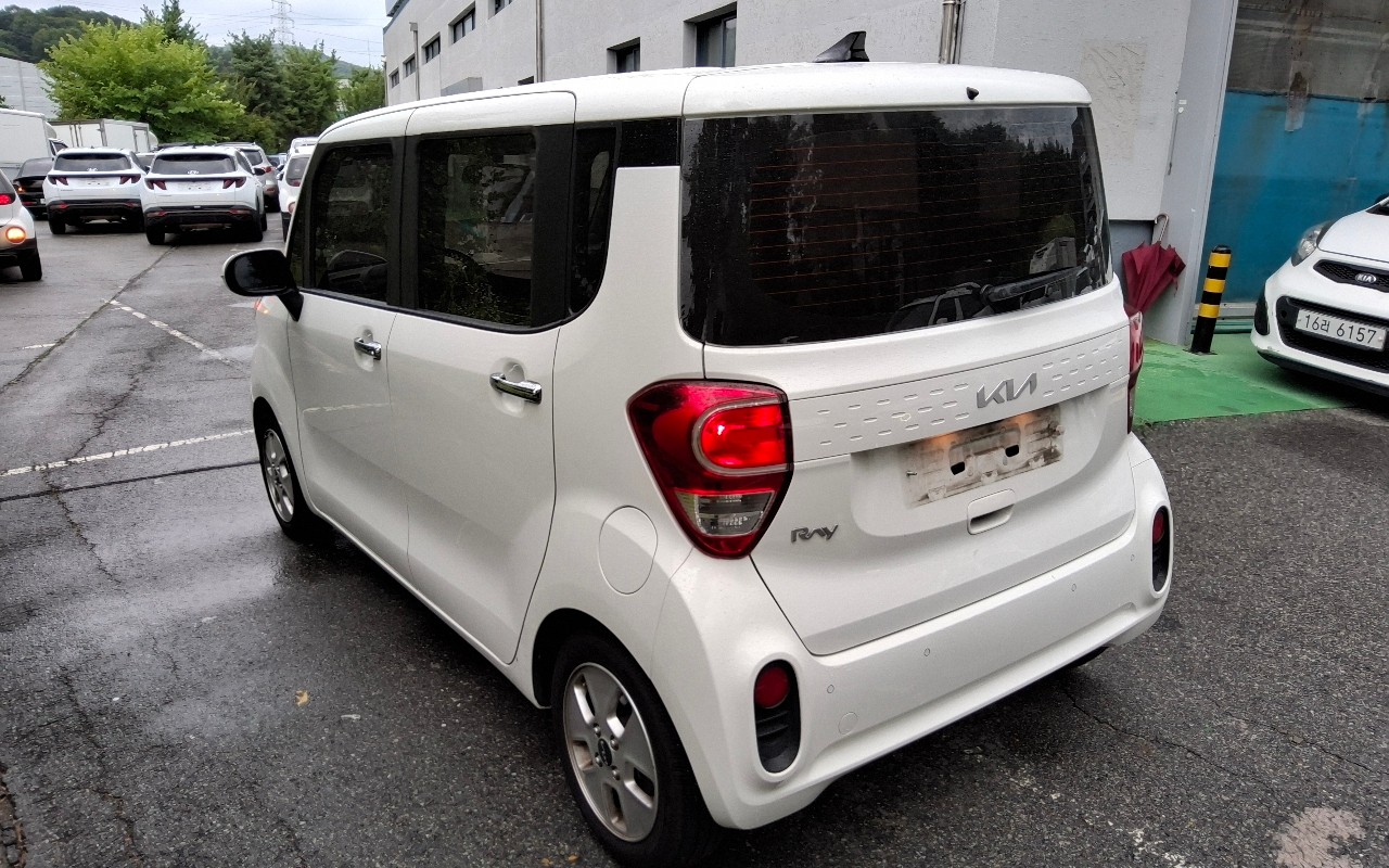 2022 - kia ray