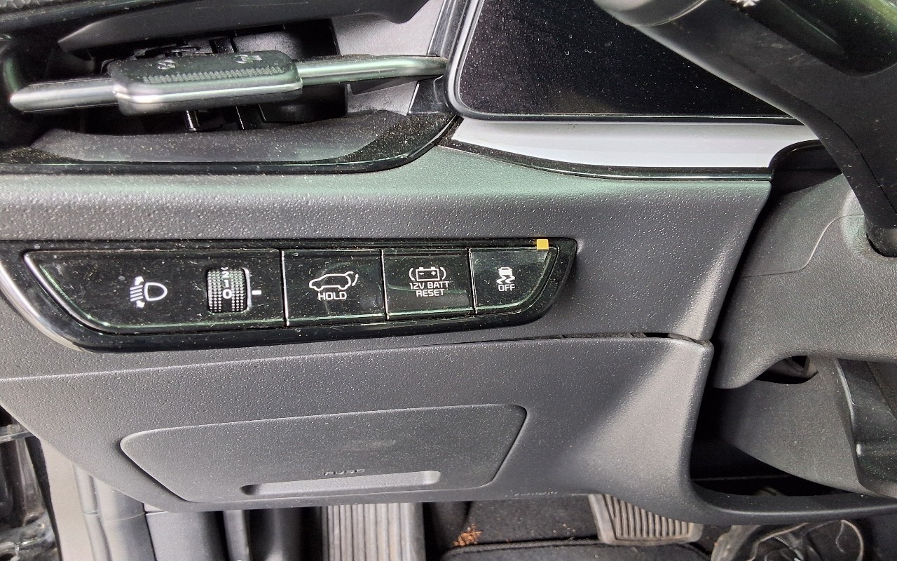 2022 - kia all-new niro