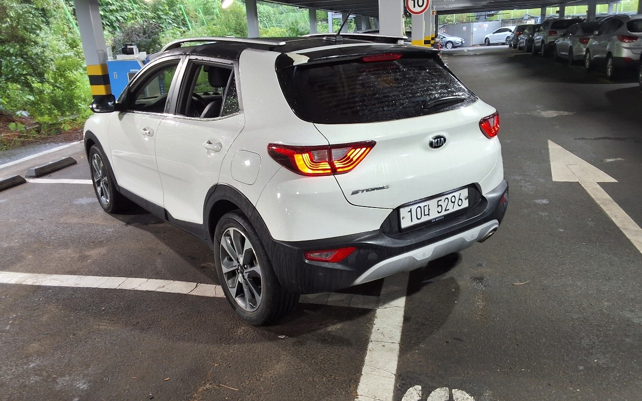 2018 - kia stonic