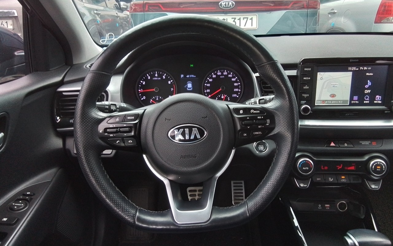 2019 - kia stonic
