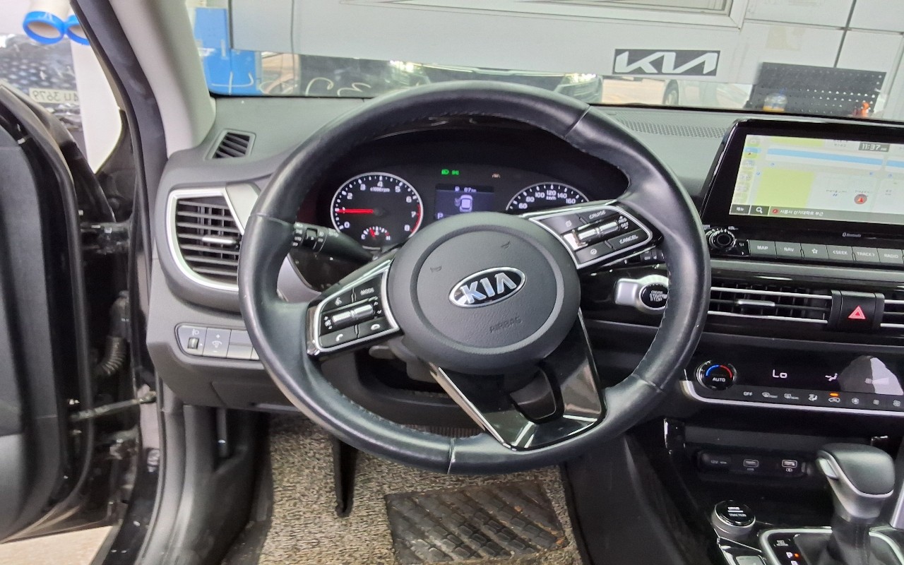 2022 - kia seltos