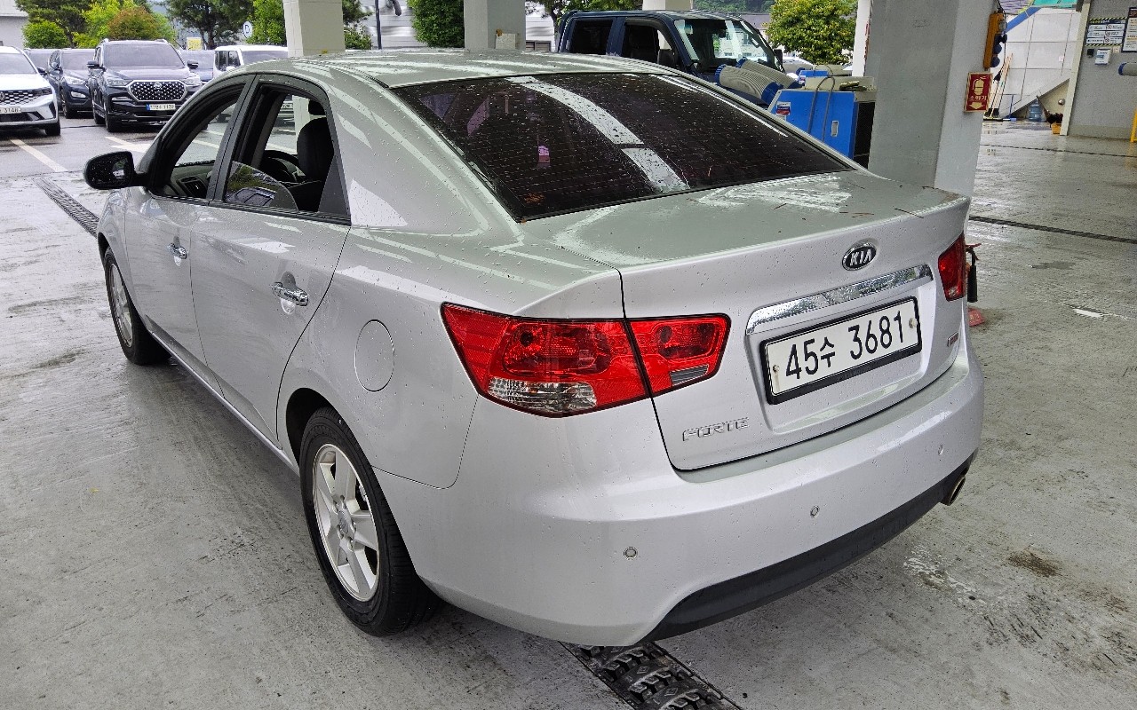 2012 - kia forte