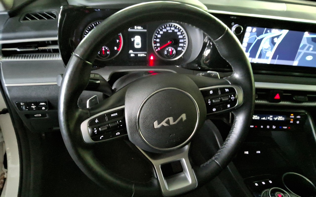 2023 - kia k5