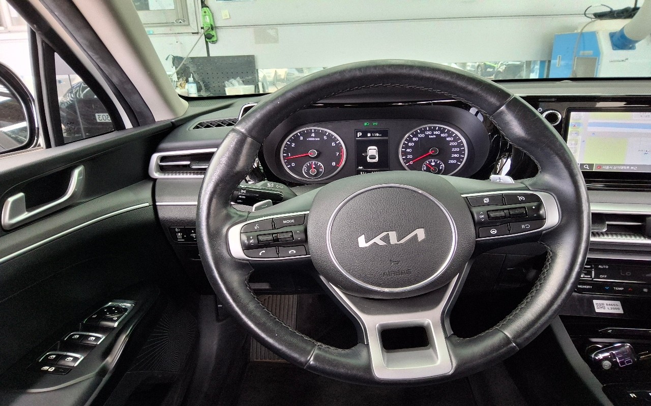 2023 - kia k5