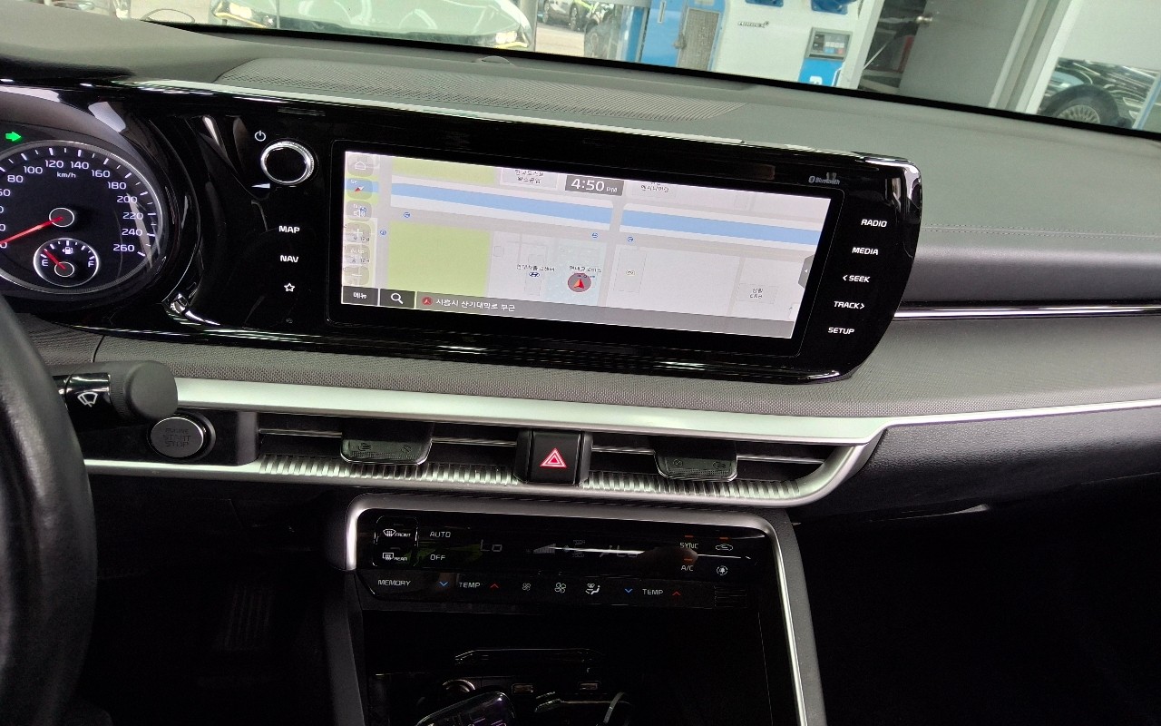 2023 - kia k5