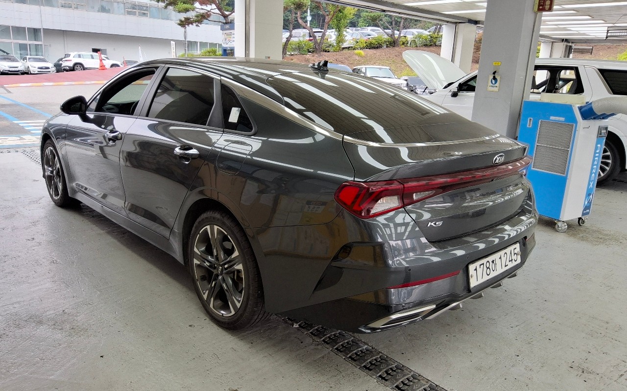 2020 - kia k5