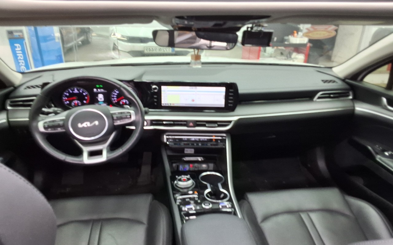 2023 - kia k5