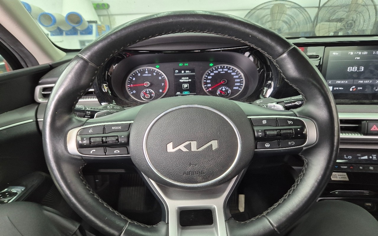 2023 - kia k5
