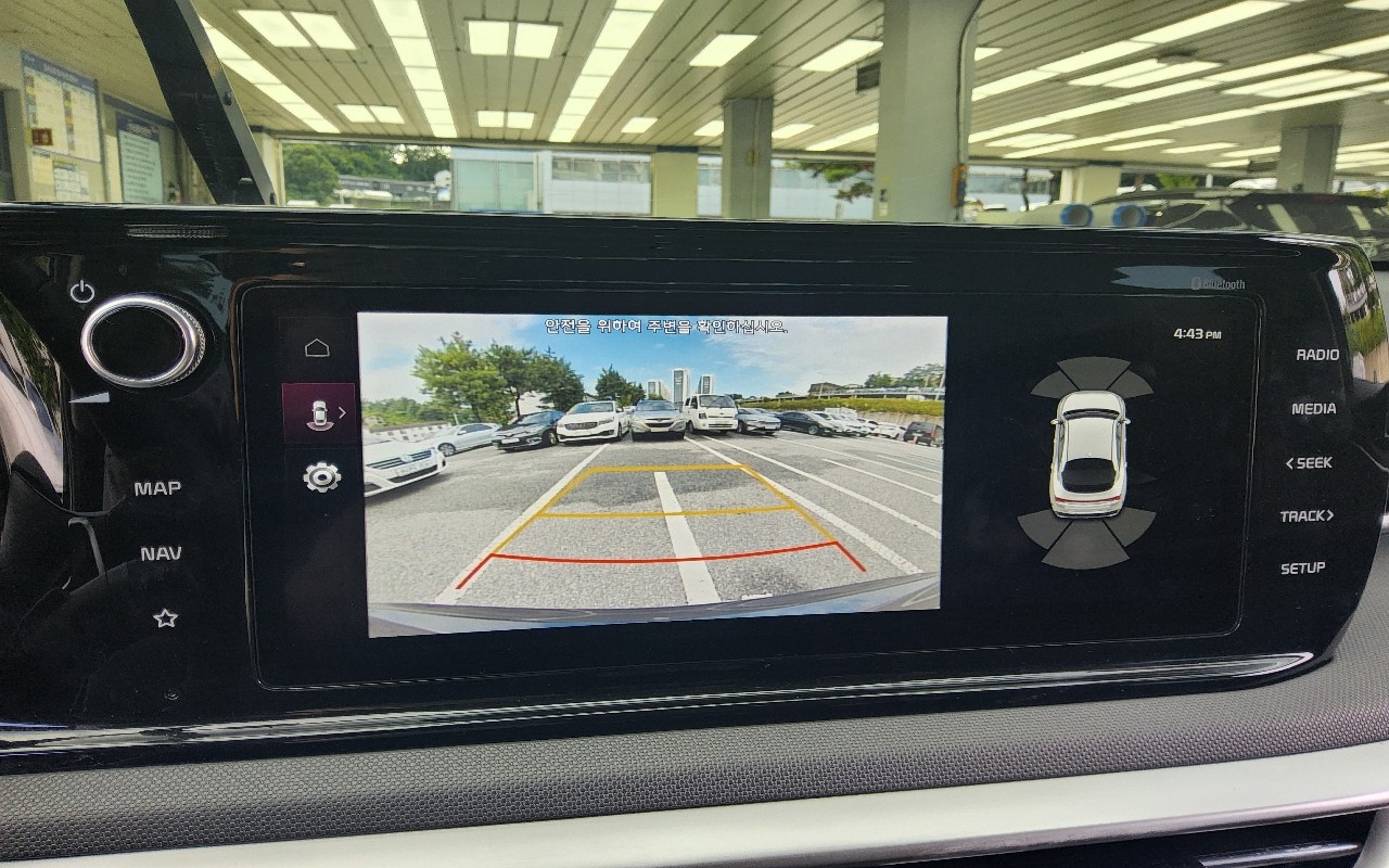 2022 - kia k5
