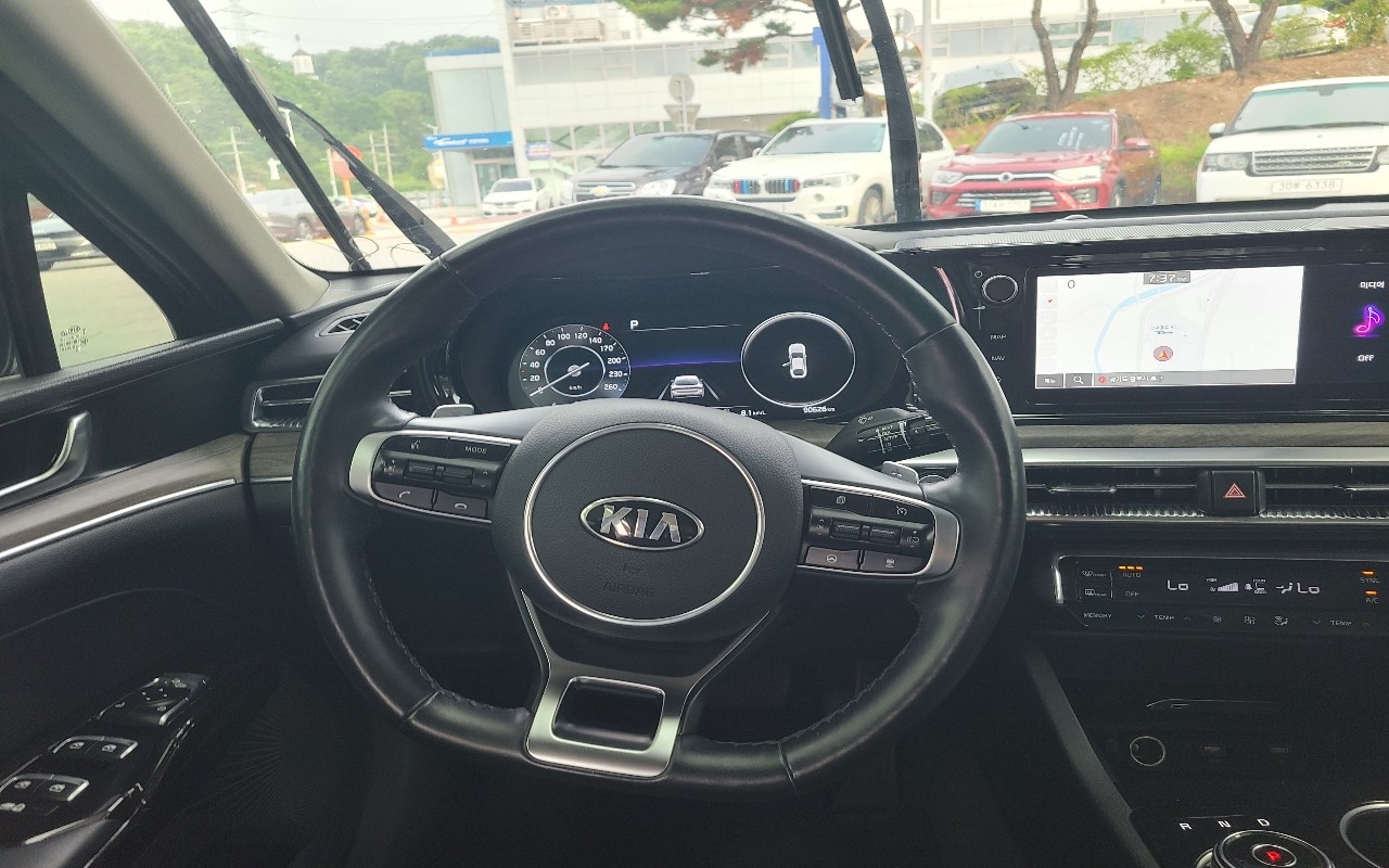 2021 - kia k5