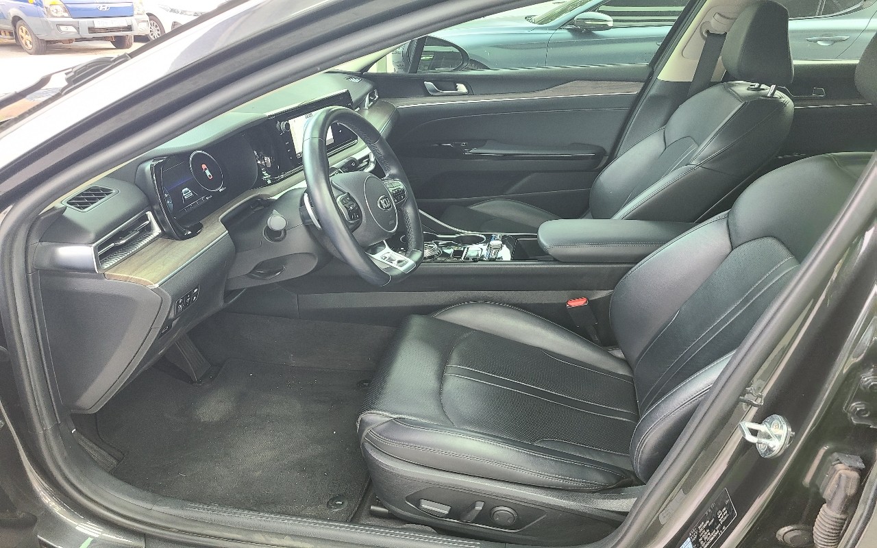 2021 - kia k5