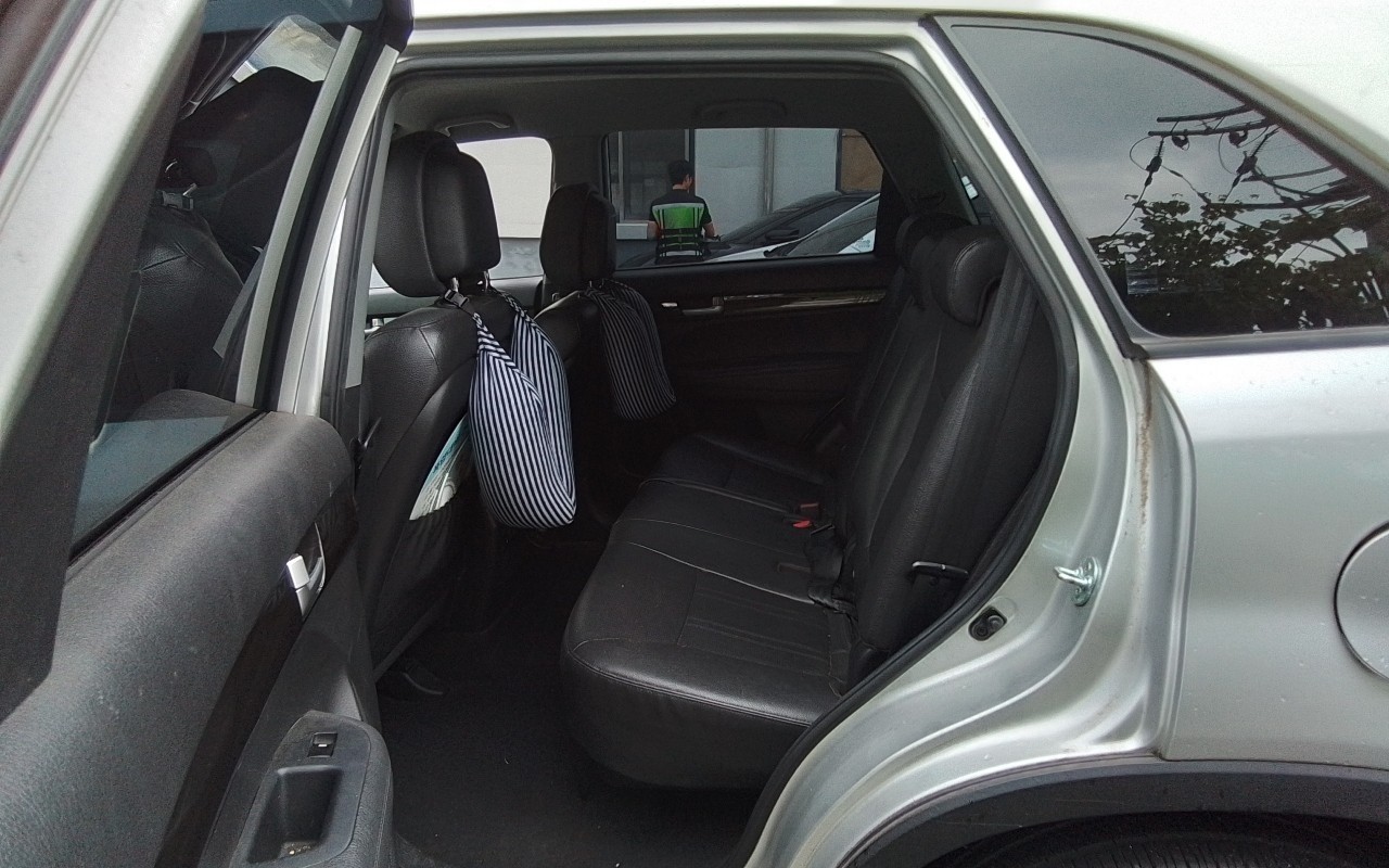 2011 - kia sorento