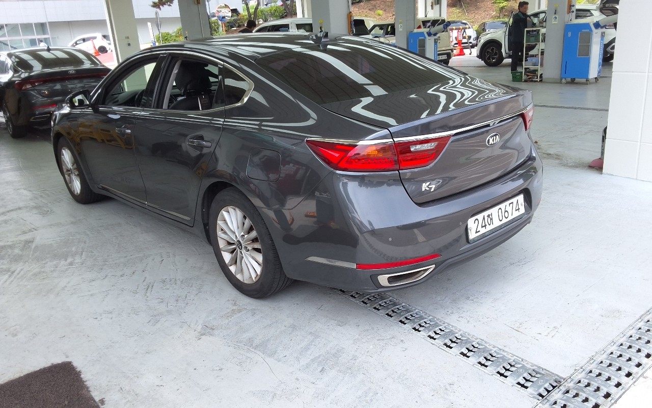 2019 - kia k7