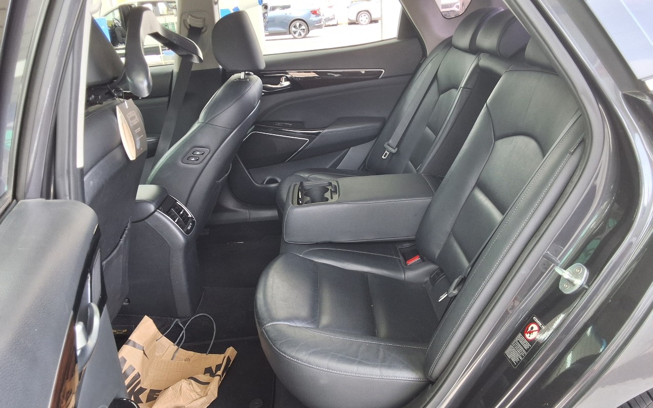 2019 - kia k7